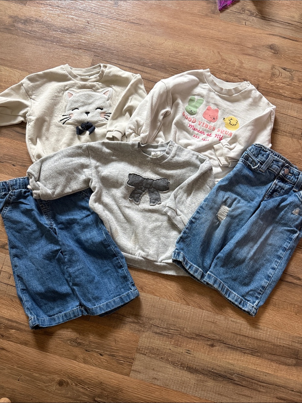 12 Month Girl Bundle H&M, Cat&Jack - 2 Wide Leg Jeans and 3 Sweatshirts